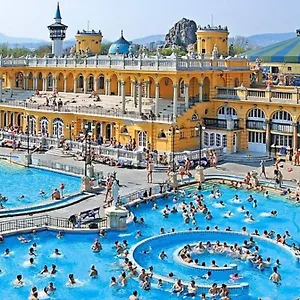 Little Luxury Apartamento Budapest